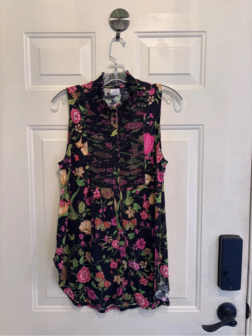 Anthropologie Bohemian Black Floral Sleeveless Button-Up Blouse - Picture 4 of 5